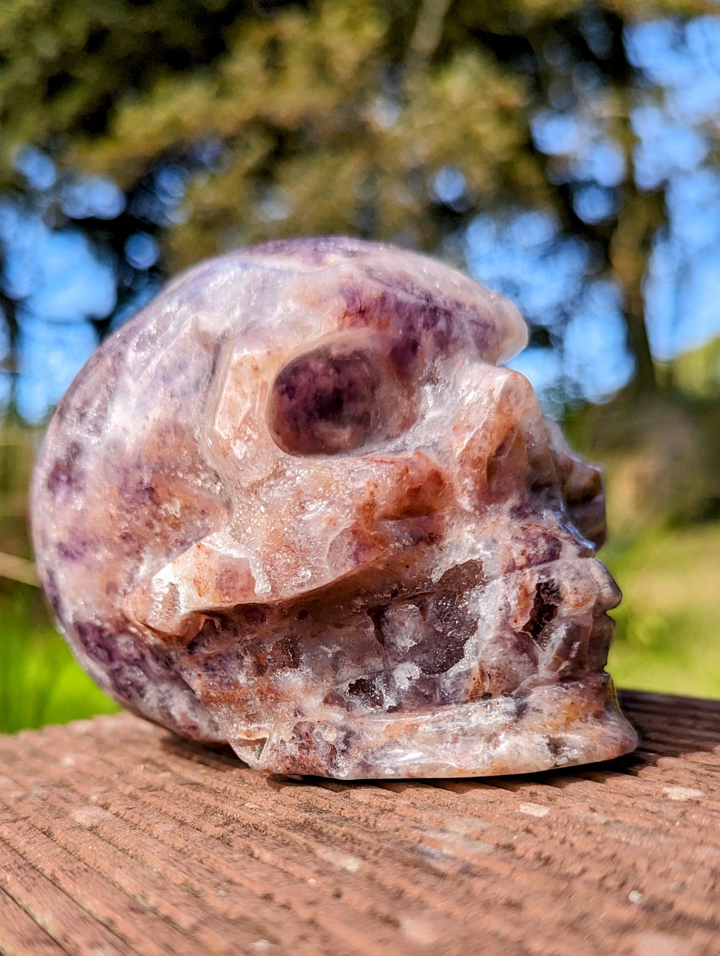 Sparkly Fluorite and Sphalarite Skull Carving